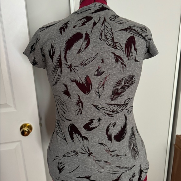 Feather t-shirt - Picture 3 of 4